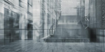 物业收上楼押金合法吗？